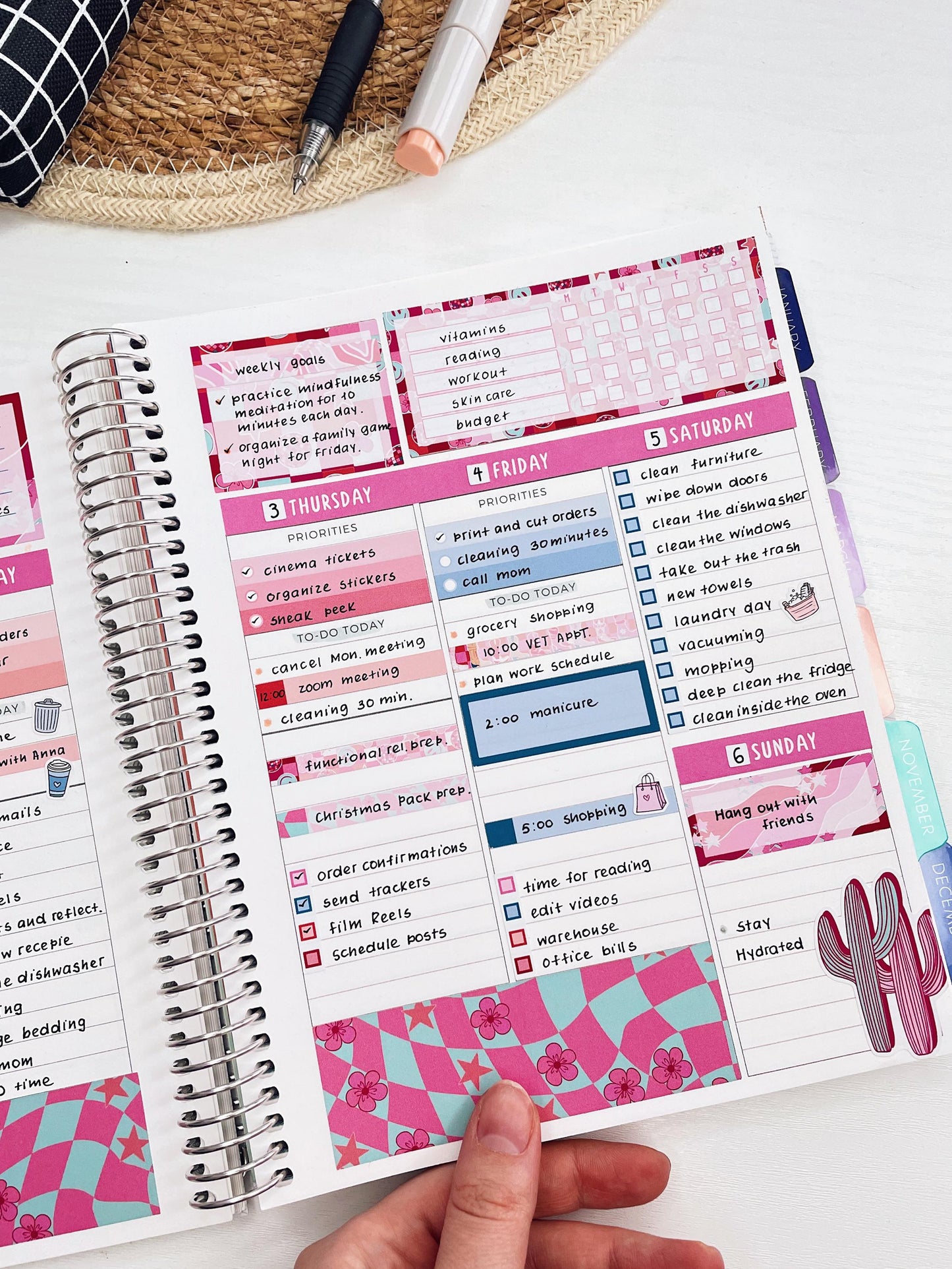 Kit 0256 - 7x9 - Vertical Priorities - Plum Paper - Weekly Kit - March - Froggy Luck