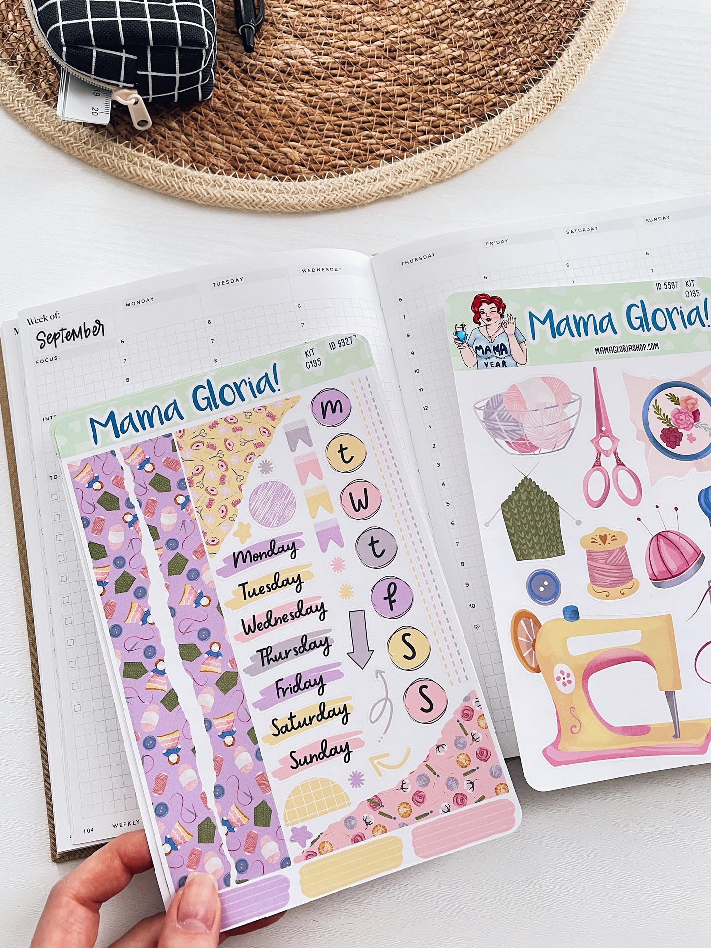 Kit 0261 - Journaling Kit - For Planners | Notebooks - April - Llama Spring