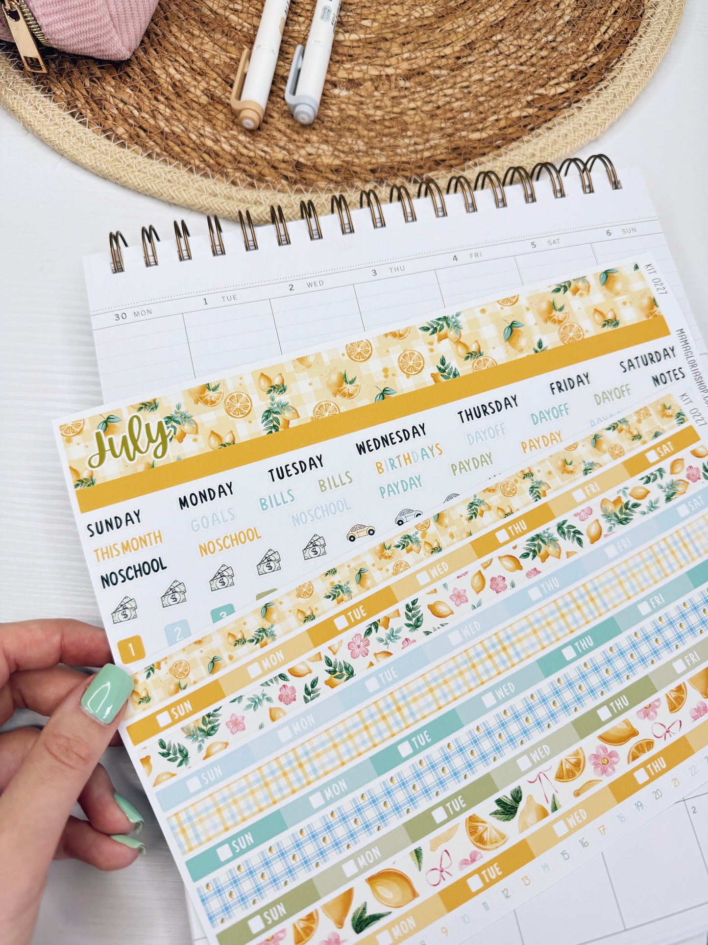 Kit 0262 - Laurel Denise The Jo Planner - Monthly Kit - April - Spring Puffs