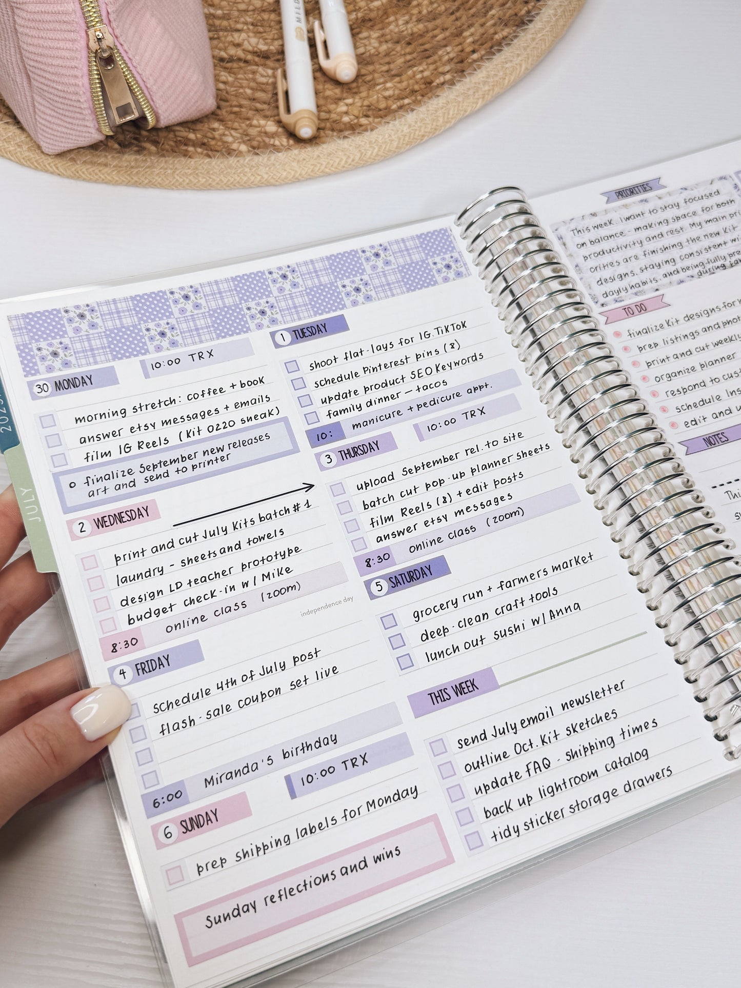 Kit 0249 - 7x9 - EC Dashboard Planner - January - Icy Lace